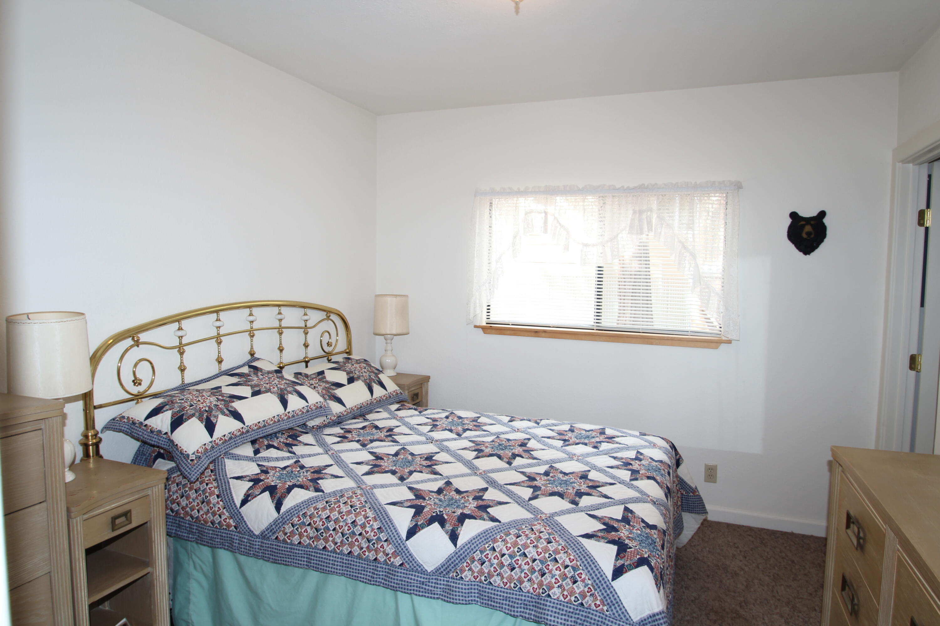 603 Legar Drive Springville, CA 93265 - Photo 4 of 46 Master bedroom