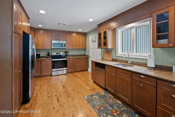 $3,800 | 2236 Hillcrest Drive, Pocono Pines, PA 18350