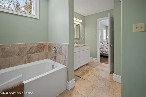 $3,800 | 2236 Hillcrest Drive, Pocono Pines, PA 18350