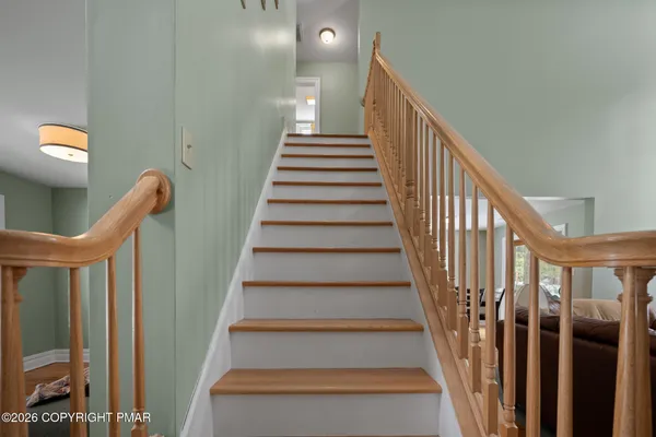 $3,800 | 2236 Hillcrest Drive, Pocono Pines, PA 18350