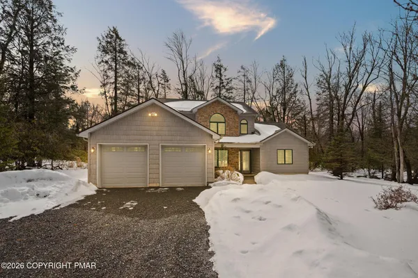 $3,800 | 2236 Hillcrest Drive, Pocono Pines, PA 18350