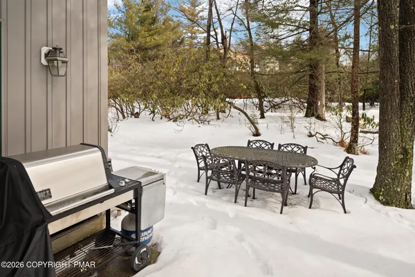 $3,800 | 2236 Hillcrest Drive, Pocono Pines, PA 18350