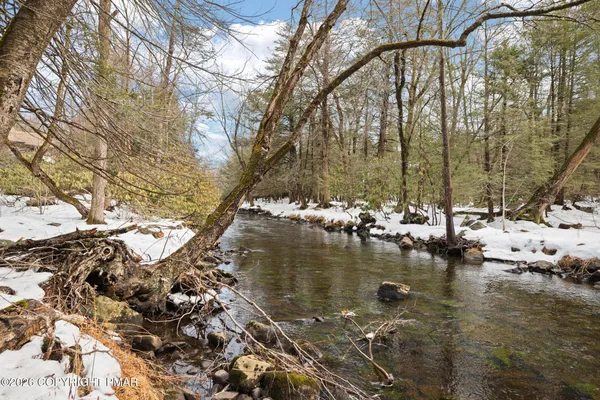 $3,800 | 2236 Hillcrest Drive, Pocono Pines, PA 18350