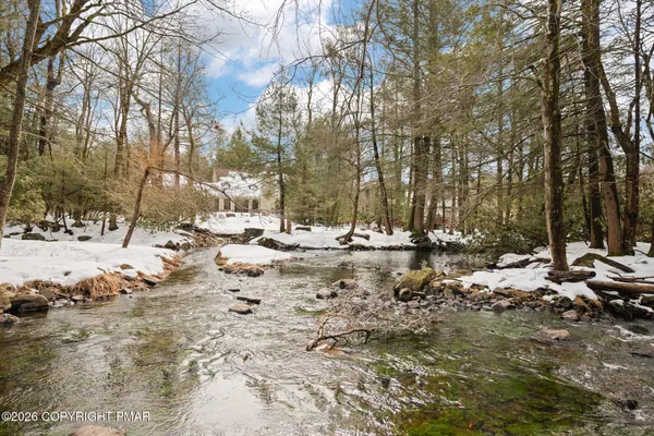 $3,800 | 2236 Hillcrest Drive, Pocono Pines, PA 18350