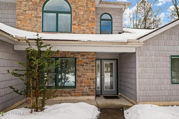 $3,800 | 2236 Hillcrest Drive, Pocono Pines, PA 18350