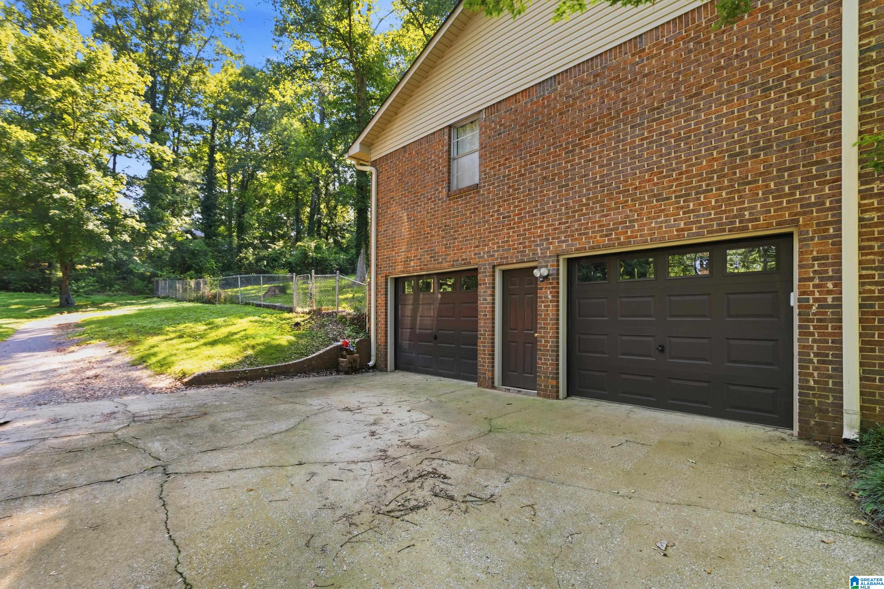 105 Maple Street Alabaster, AL 35114 - Photo 29 of 42