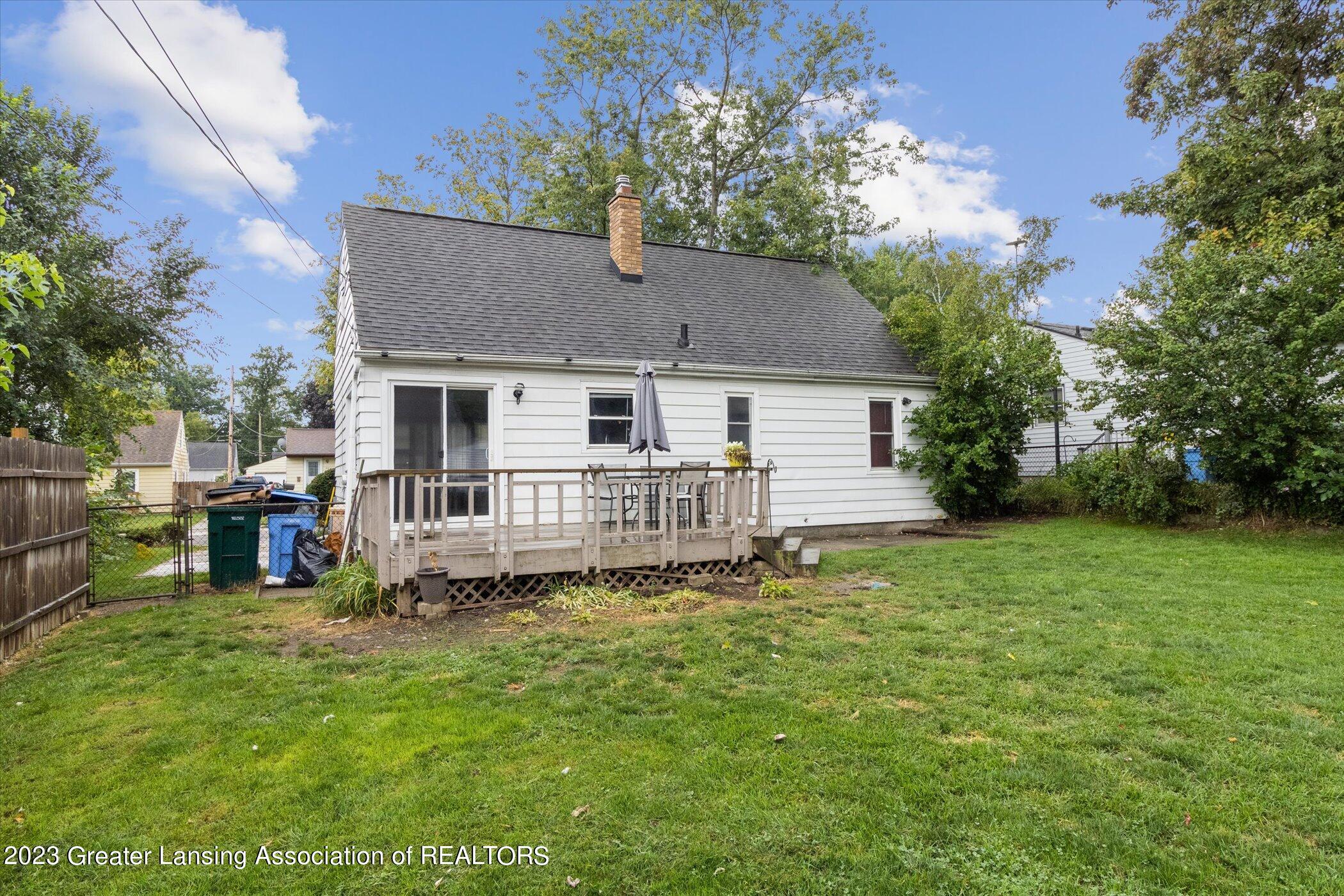 1906 West Rundle Avenue Lansing, MI 48910 - Photo 33 of 47 34-1906-W-Rundle-Ave-Lansing-MI-48910-Wi