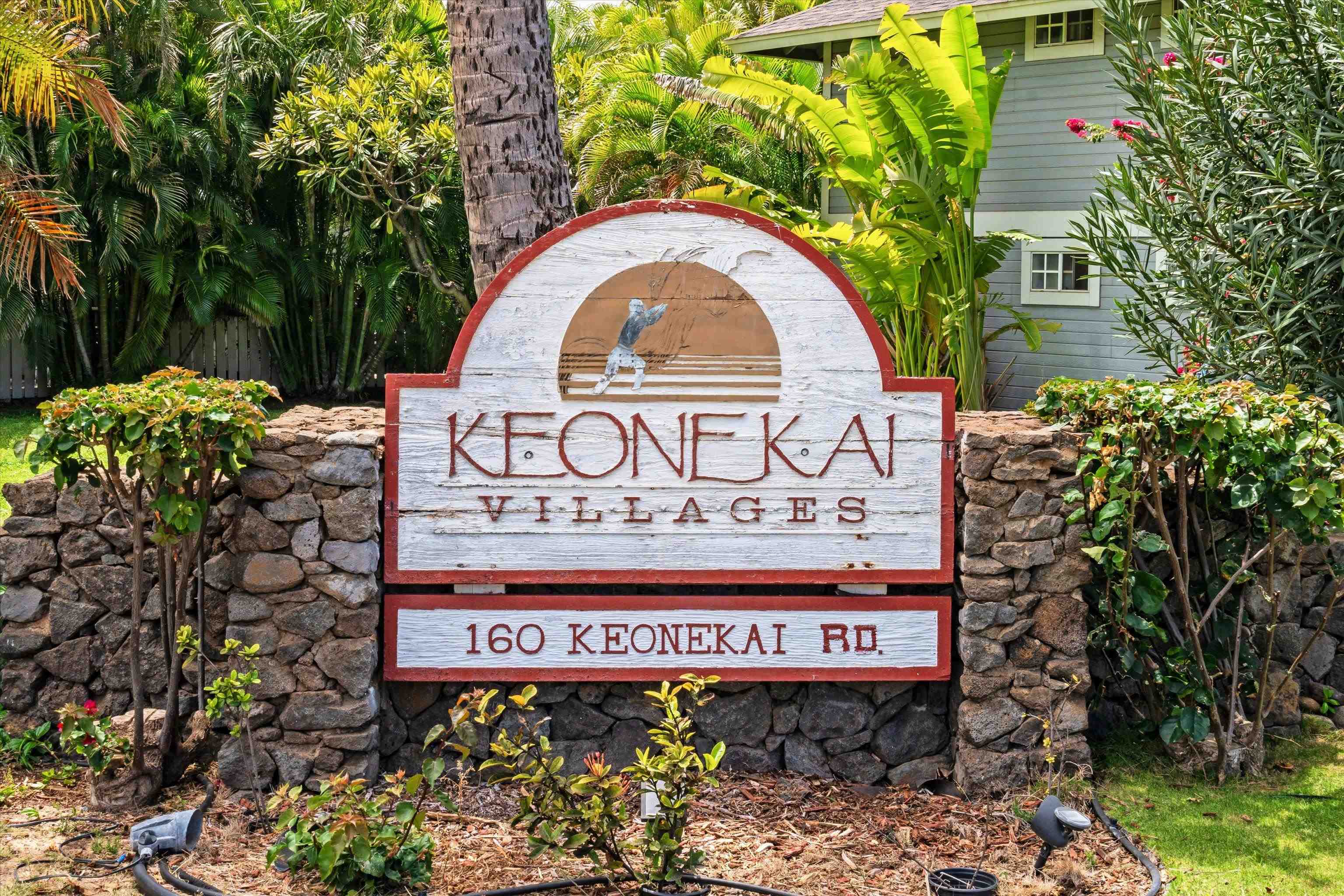 160 Keonekai Road, Unit 27201 Kihei, HI 96753 - Photo 29 of 29 a sign that is on a brick wall