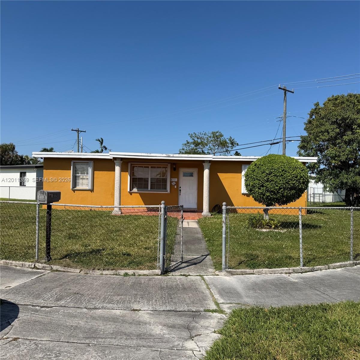 4321 Southwest 107th Court Miami, FL 33165 - Photo 1 of 27
