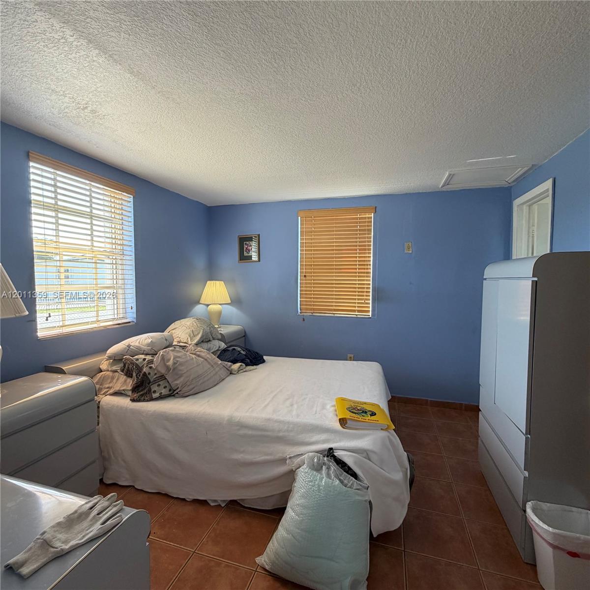 4321 Southwest 107th Court Miami, FL 33165 - Photo 11 of 27