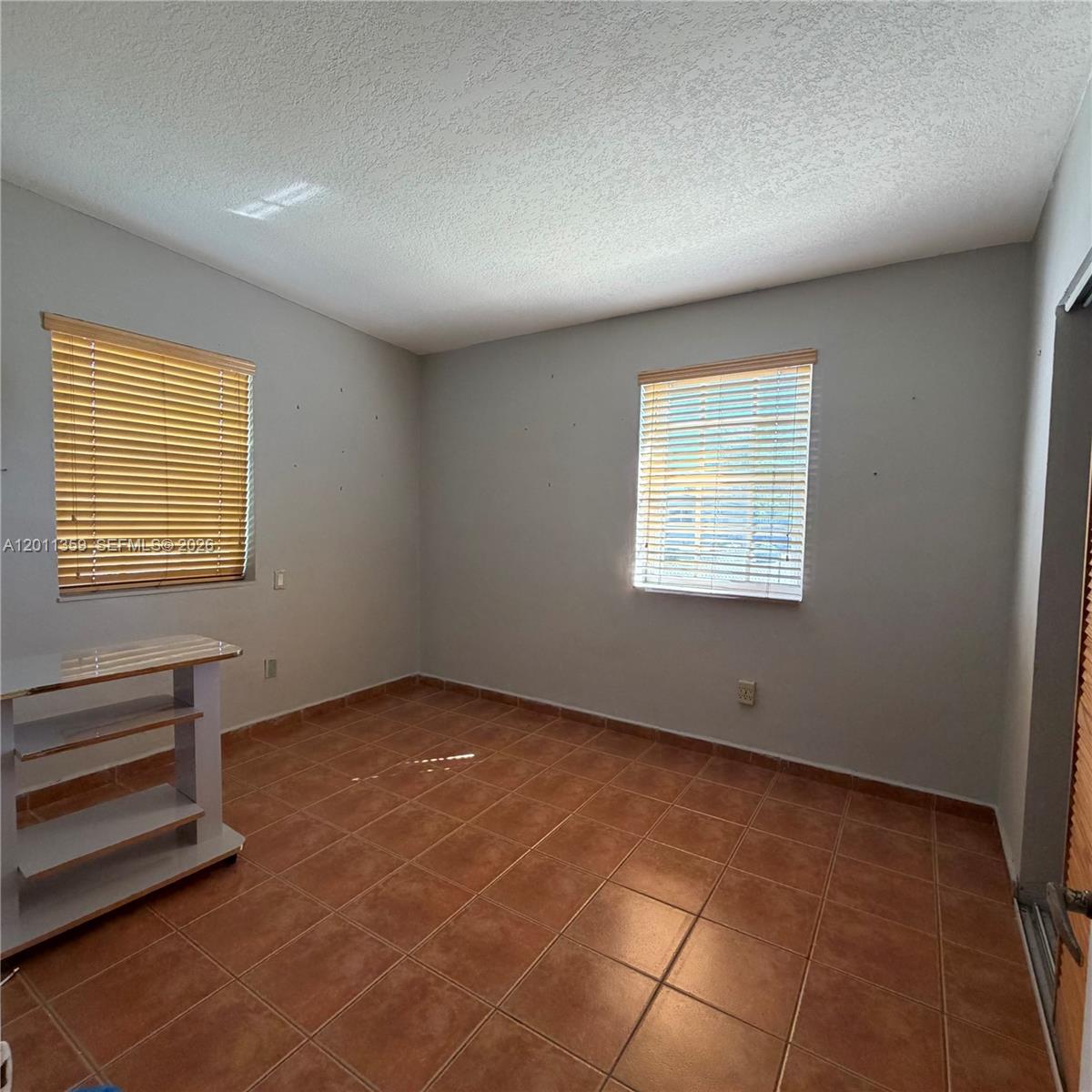 4321 Southwest 107th Court Miami, FL 33165 - Photo 16 of 27