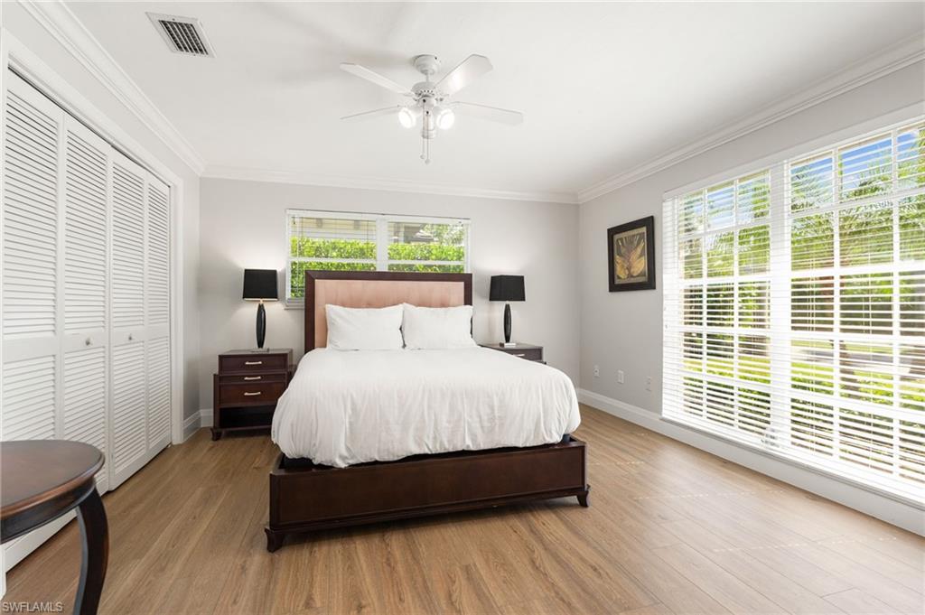503 Neapolitan Way Naples, FL 34103 - Photo 12 of 16