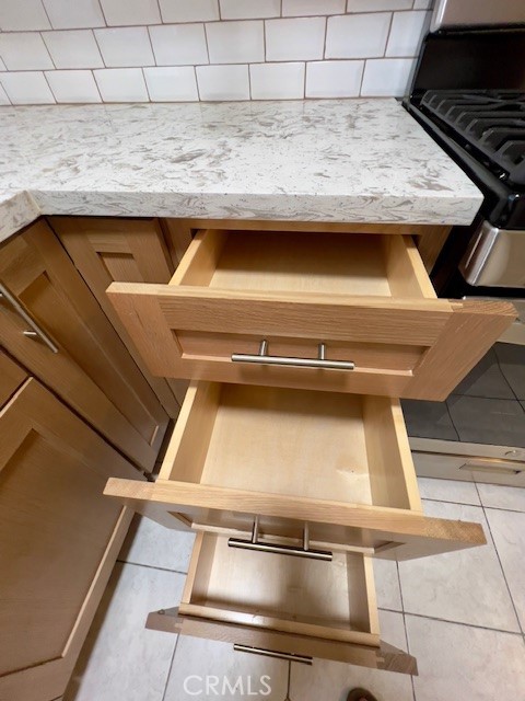 711 North Soldano Avenue, Unit 6 Azusa, CA 91702 - Photo 18 of 41 a close view of sink