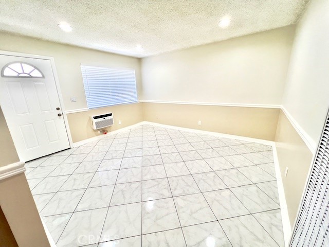 711 North Soldano Avenue, Unit 6 Azusa, CA 91702 - Photo 5 of 41