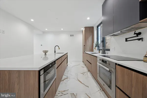 $1,199,999 | 1922 Geary Street, Unit 9, Philadelphia, PA 19145