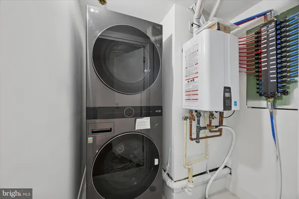 $1,199,999 | 1922 Geary Street, Unit 9, Philadelphia, PA 19145