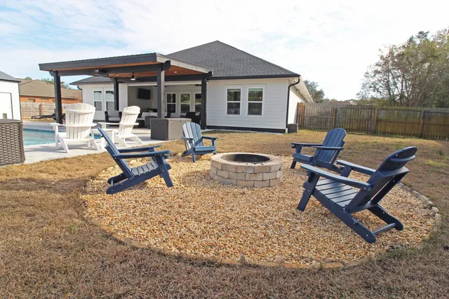 $689,900 | 64 Indian Cove, Freeport, FL 32439