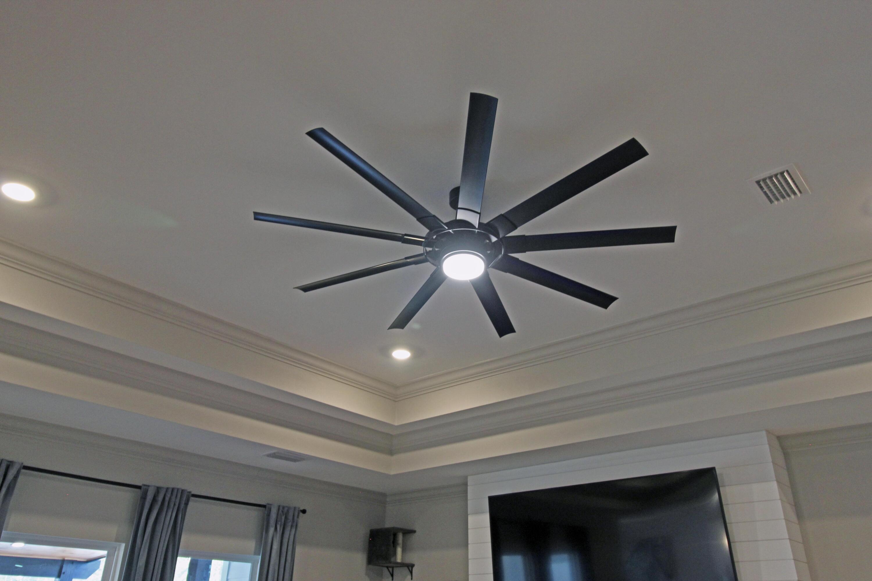 64 Indian Cove Freeport, FL 32439 - Photo 86 of 87 a view of an empty room with a ceiling fan