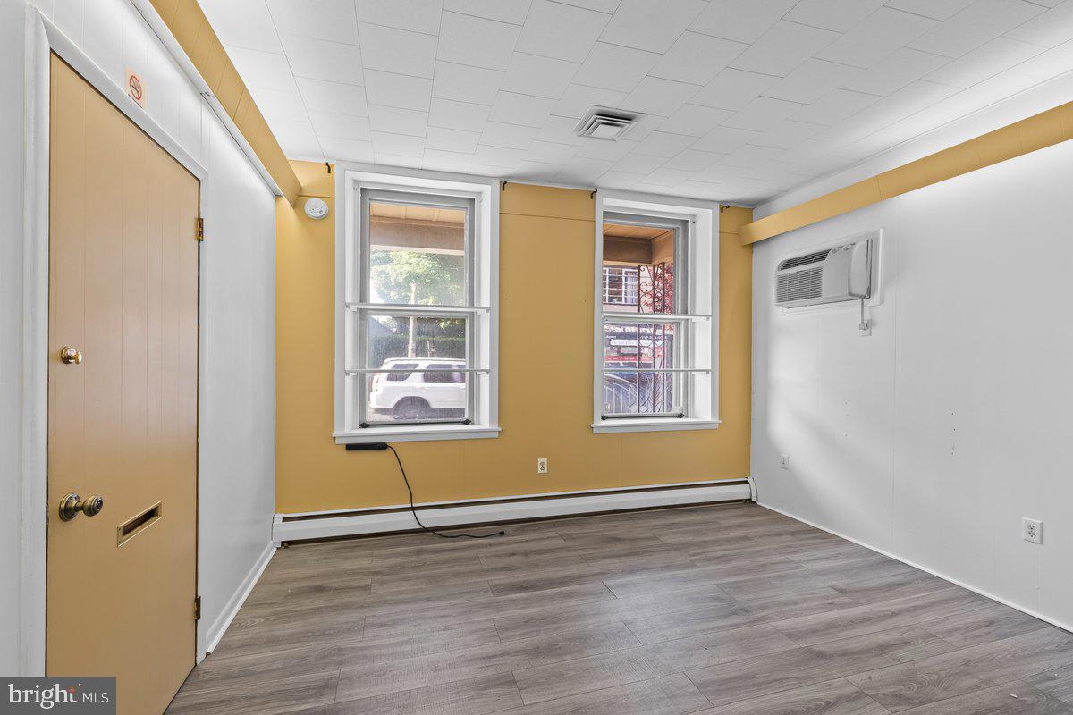 827 Chestnut Street Lebanon, PA 17042 - Photo 7 of 30 Unit 1 - Commercial