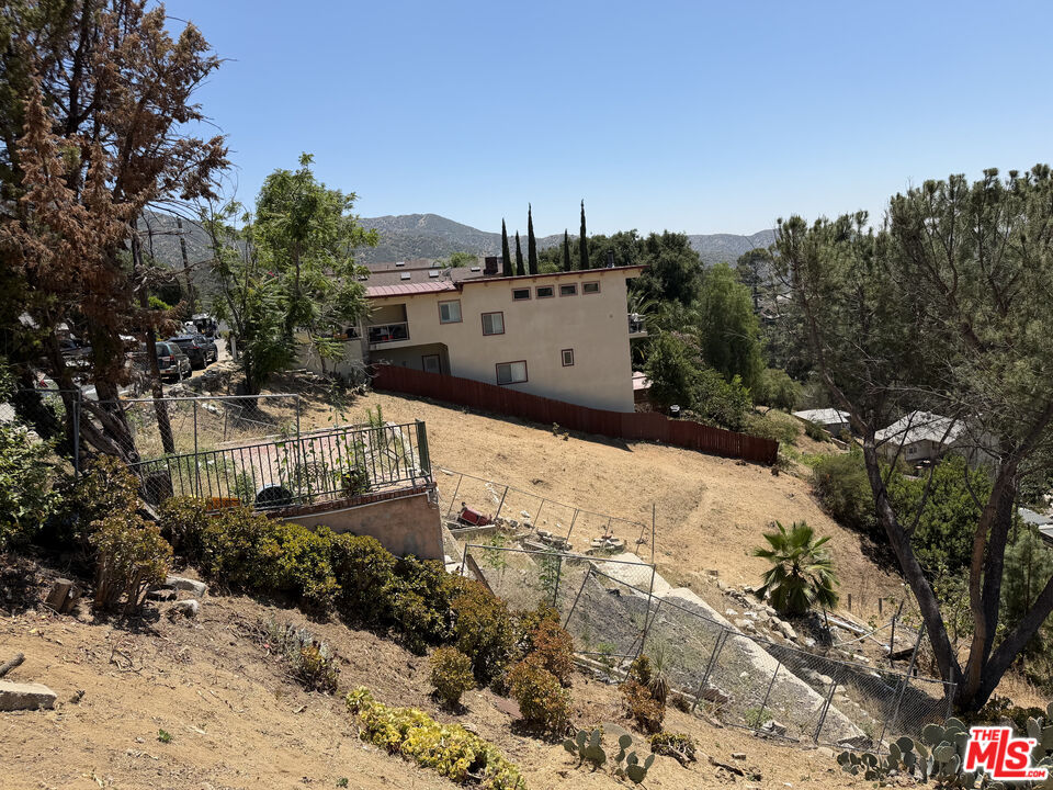 9477 Reverie Road Tujunga, CA 91042 - Photo 17 of 18