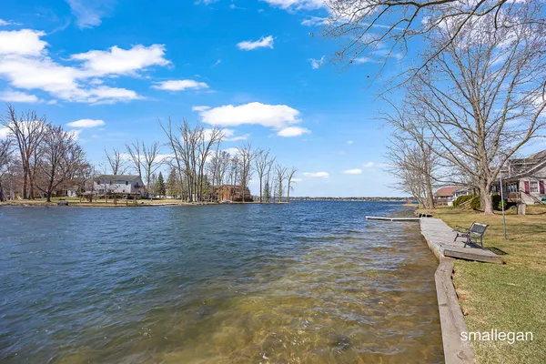 $359,900 | 17069 Blackfoot Trail, Howard City, MI 49329