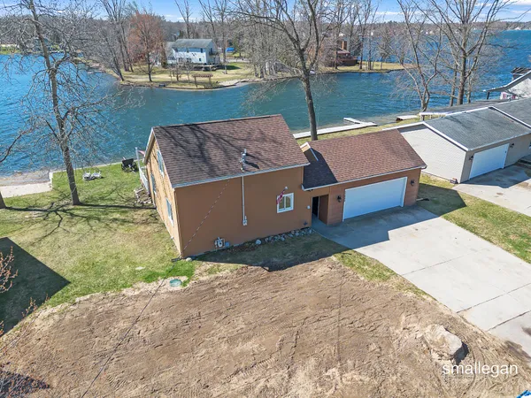 $359,900 | 17069 Blackfoot Trail, Howard City, MI 49329