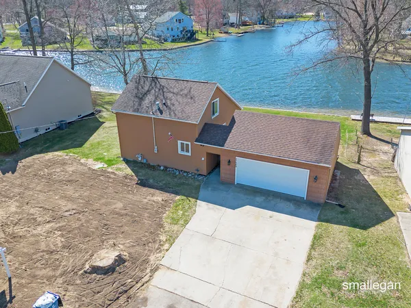 $359,900 | 17069 Blackfoot Trail, Howard City, MI 49329
