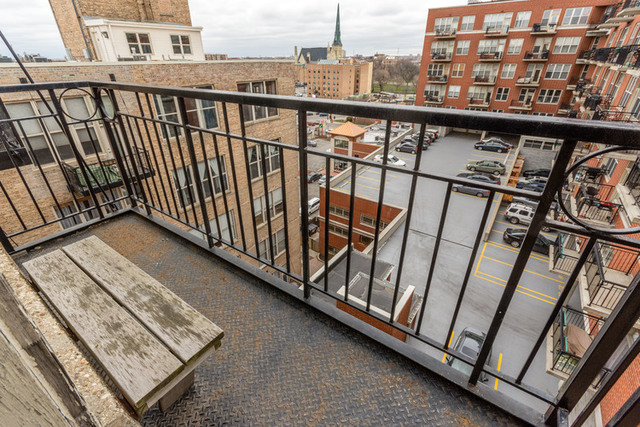 1500 West Monroe Street, Unit 715 Chicago, IL 60607 - Photo 22 of 26 a view of city from a balcony