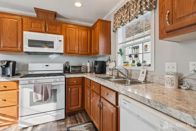 $95,000 | 852 Highway 1, Unit X3, Edison, NJ 08817