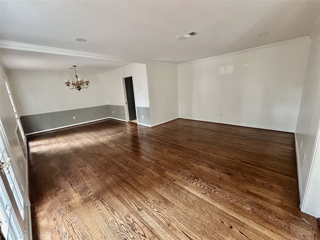 10010 Burgoyne Road Houston, TX 77042 - Photo 20 of 32 Formal living area and dining room