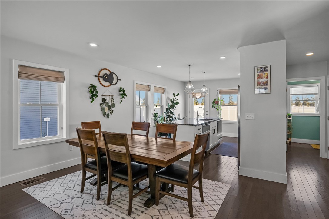 165 Graystone Street Warwick, RI 02886 - Photo 23 of 50