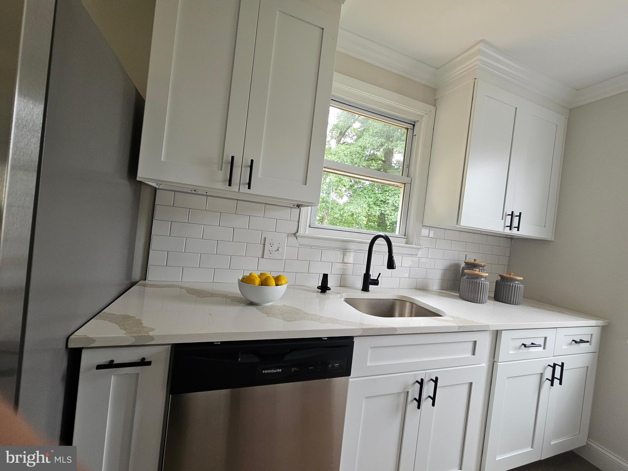 2023 Middleborough Road Baltimore, MD 21221 - Photo 14 of 48
