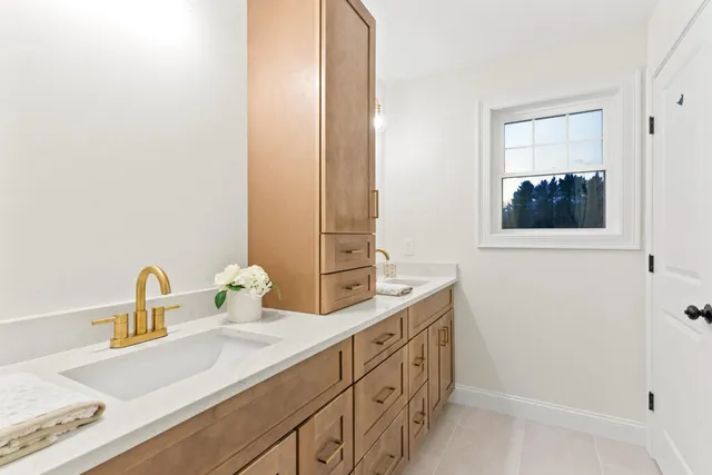 $575,000 | 52 Hogan Circle, Unit 1, Gorham, ME 04038