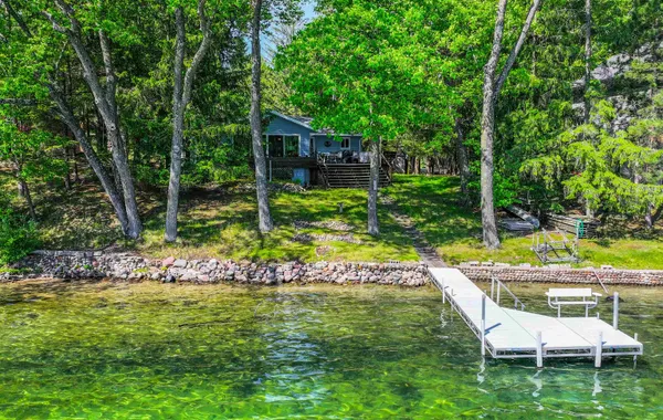 $995,000 | N6524 South Long Lake Road, Waupaca, WI 54981