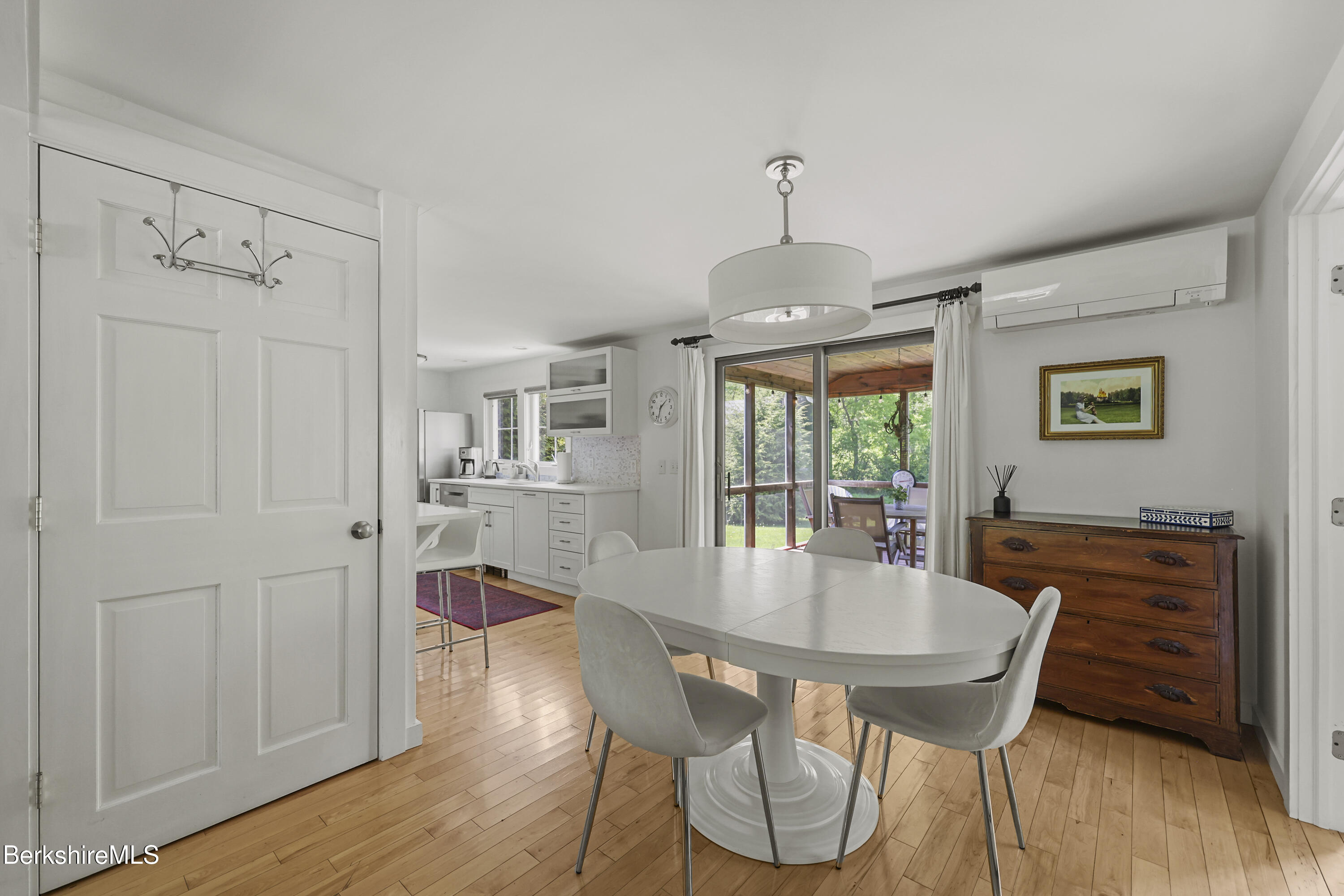 22 Goodrich Street Stockbridge, MA 01262 - Photo 8 of 29 52 Dining Room