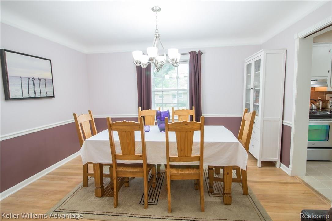 32275 Craftsbury Road Farmington, MI 48334 - Photo 6 of 27 Welcome to your formal dining room!