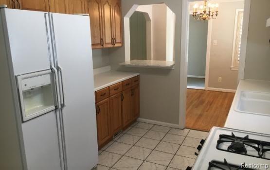 1823 Bradford Road Birmingham, MI 48009 - Photo 6 of 33