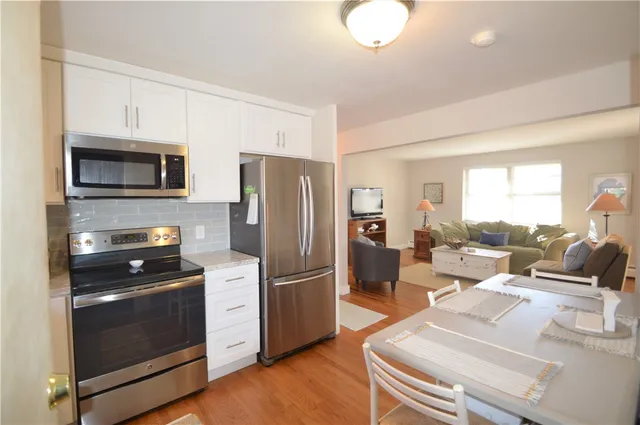$2,500 | 70 Carroll Avenue, Unit 107, Newport, RI 02840