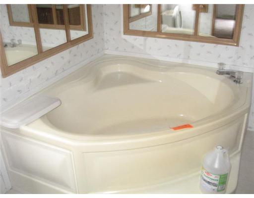 25 Miller Road Transfer, PA 16154 - Photo 7 of 16 Master Bath/Spa.