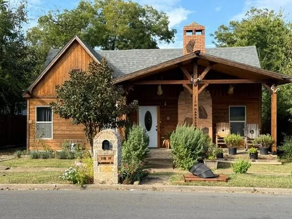 $179,900 | 118 North Harrison Avenue, Sherman, TX 75090