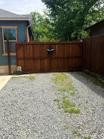 $179,900 | 118 North Harrison Avenue, Sherman, TX 75090