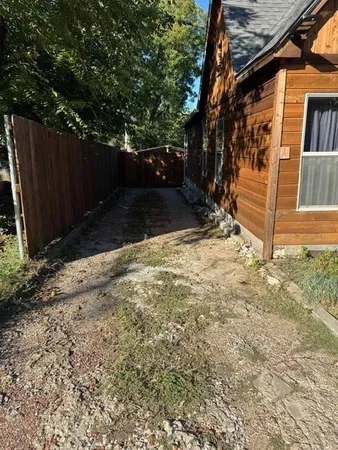 $179,900 | 118 North Harrison Avenue, Sherman, TX 75090