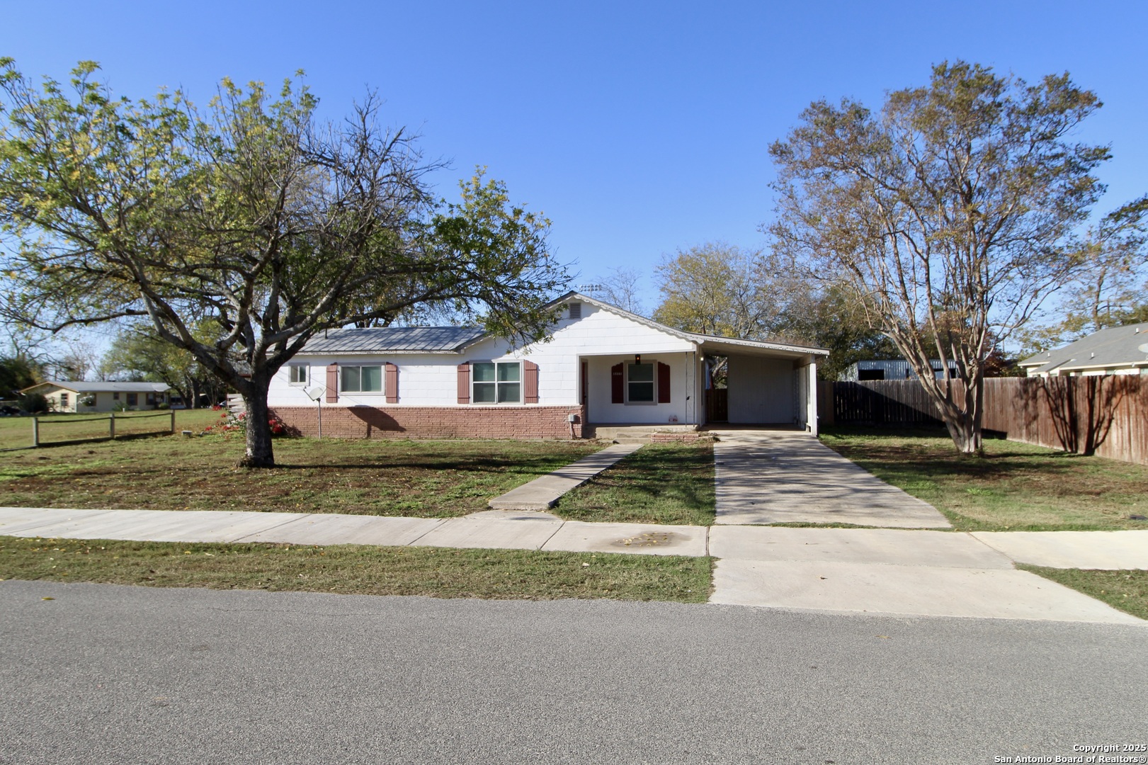 15331 Cottage Street Lytle, TX 78052 - Photo 2 of 25
