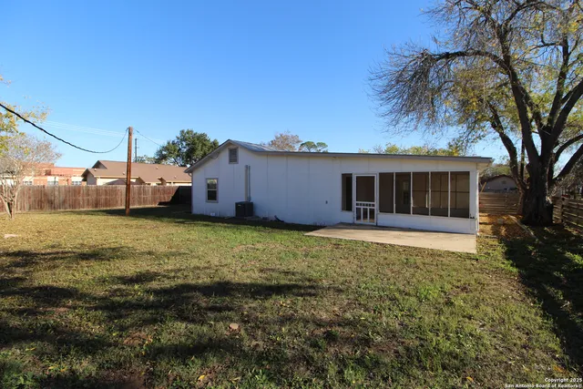 $1,500 | 15331 Cottage Street, Lytle, TX 78052