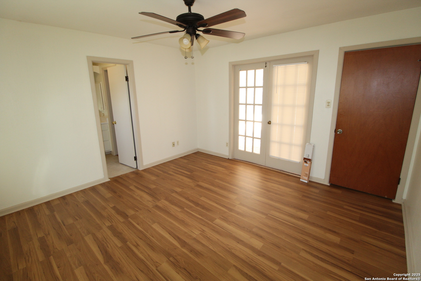 15331 Cottage Street Lytle, TX 78052 - Photo 5 of 25