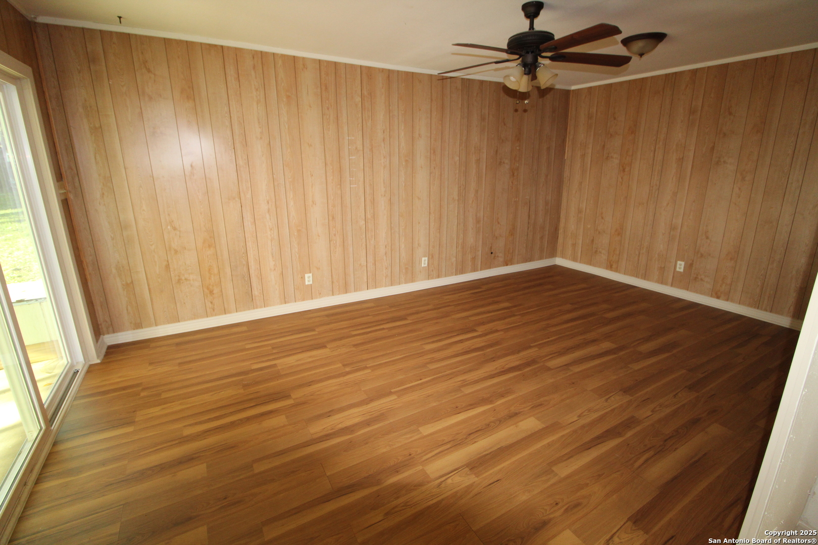 15331 Cottage Street Lytle, TX 78052 - Photo 6 of 25