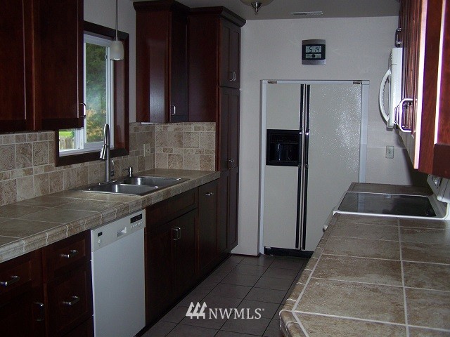 950 Danielson Road Forks, WA 98331 - Photo 3 of 21 Gallery Image 3