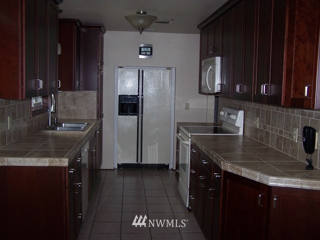 950 Danielson Road Forks, WA 98331 - Photo 4 of 21 Gallery Image 4