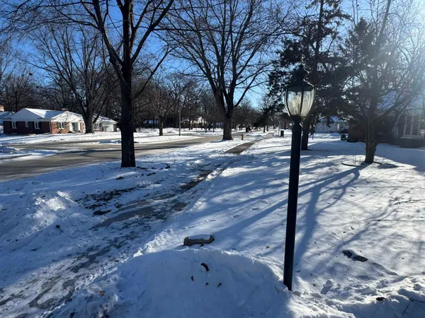 $293,000 | 816 Ridgeway Boulevard, De Pere, WI 54115