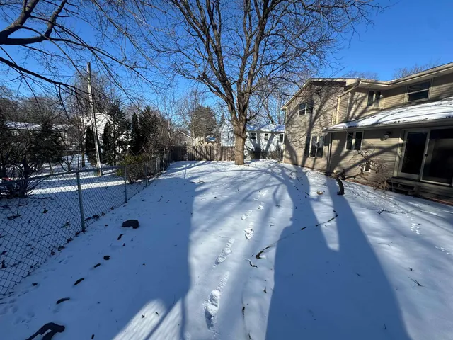 $293,000 | 816 Ridgeway Boulevard, De Pere, WI 54115